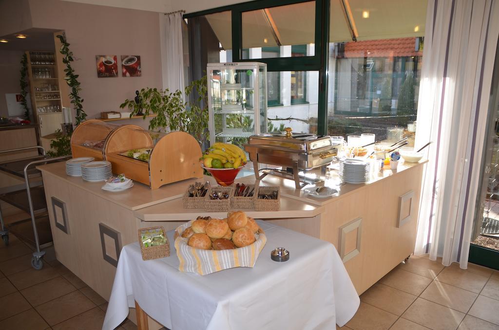 Velcrea Hotel Willebadessen Exterior photo